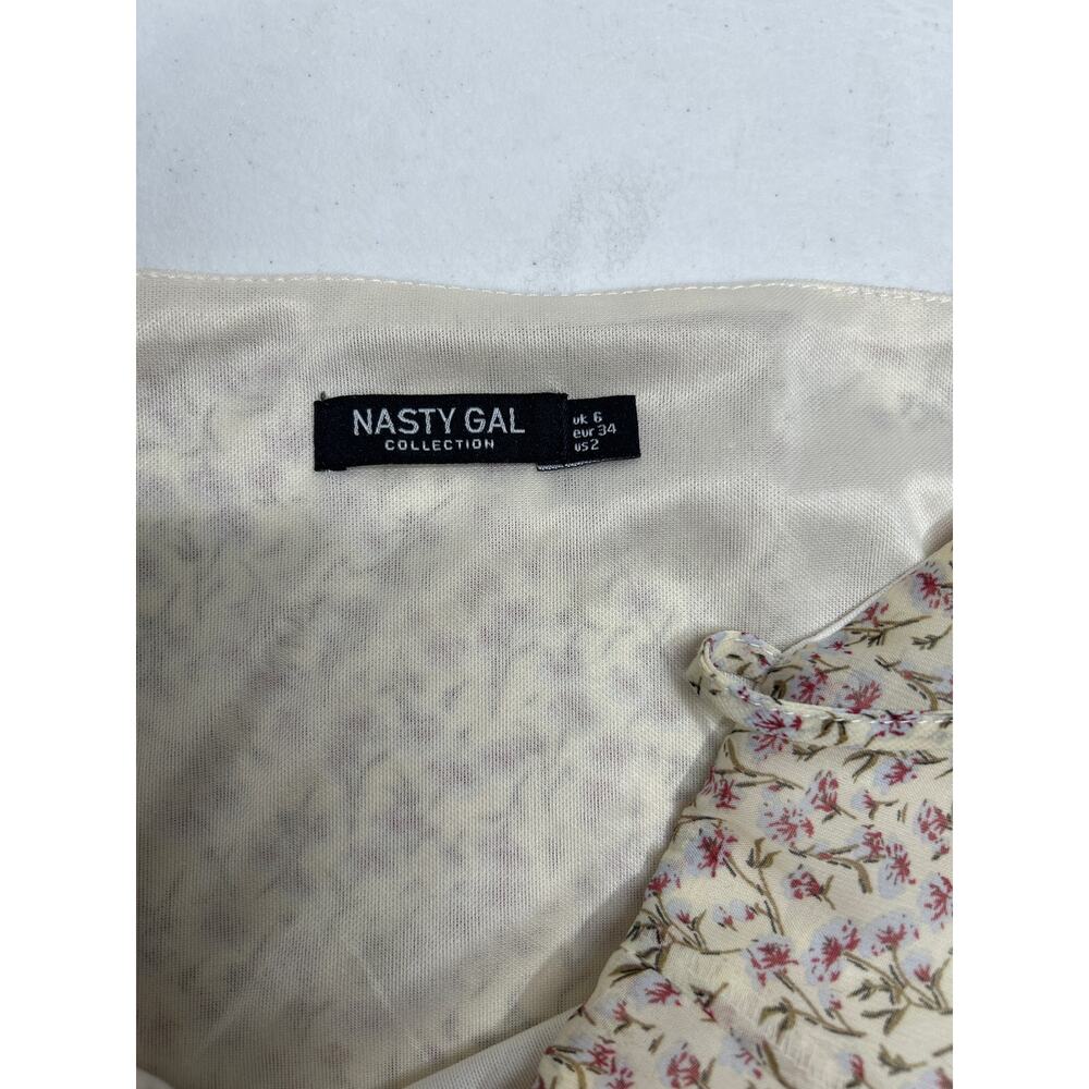 Nasty Gal Seeds Must Floral Square Neck mini dress in size 2. Ivory/Purple - Picture 5 of 7